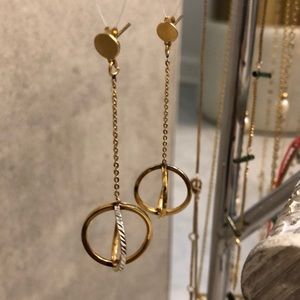 14k two tone gold circle dangle earrings